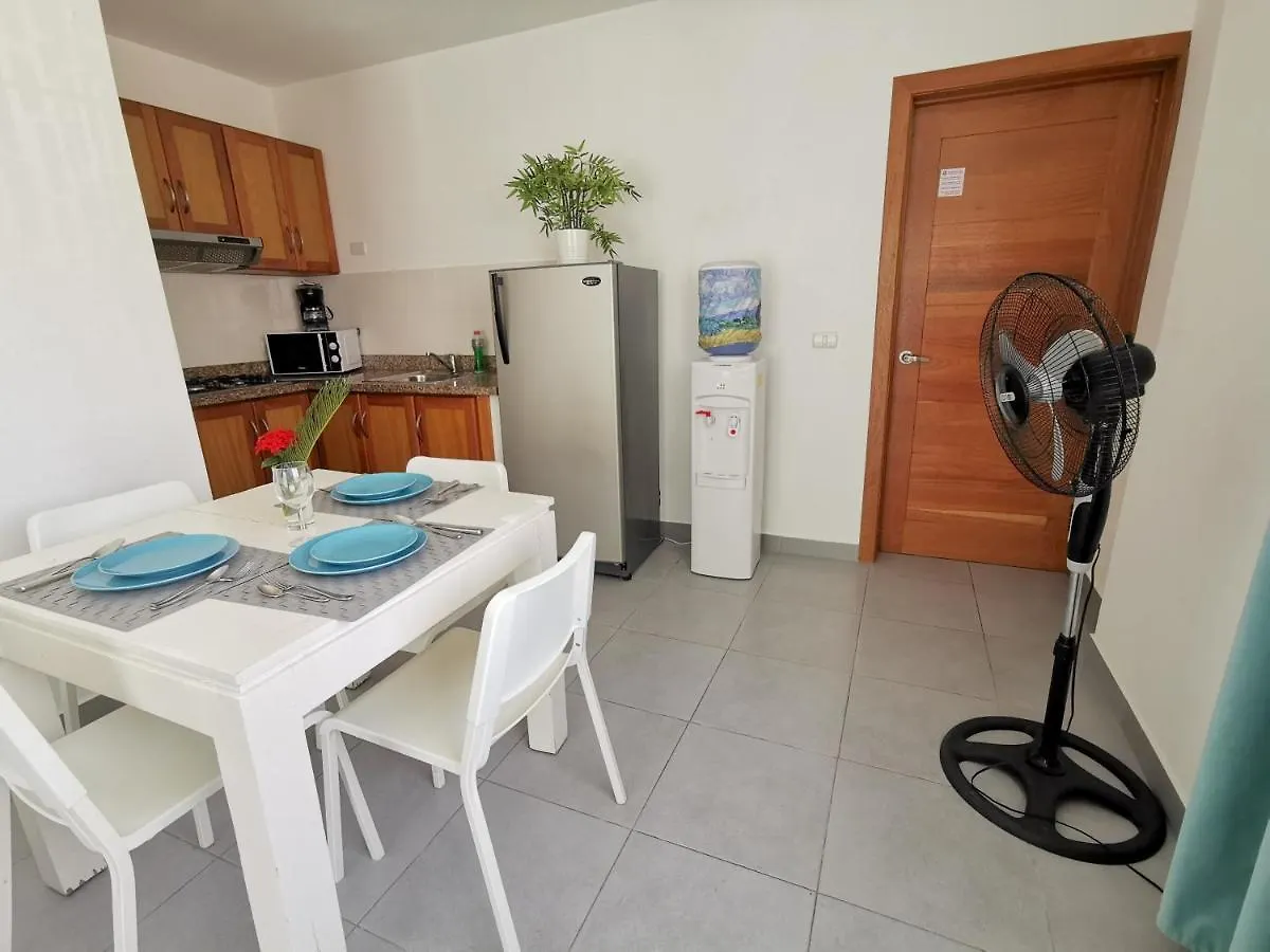Hotel Tropicana Suites Deluxe Beach Club And Pool - Playa Los Corales Punta Cana